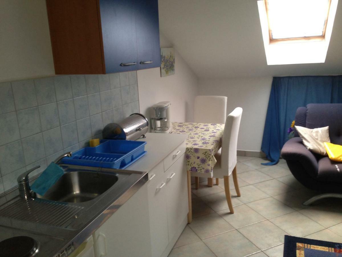 Apartment D&D Малинска Екстериор снимка